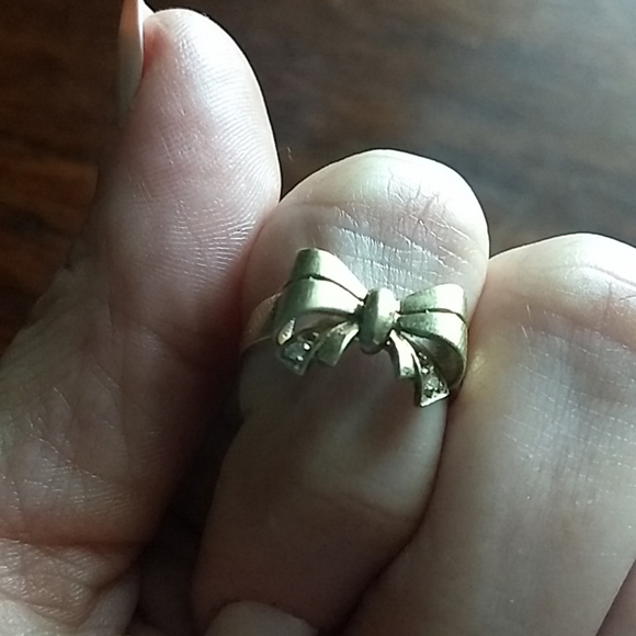 goldseller2016 Jewelry - 14k (!) stamped Bow ring w/ diamonds